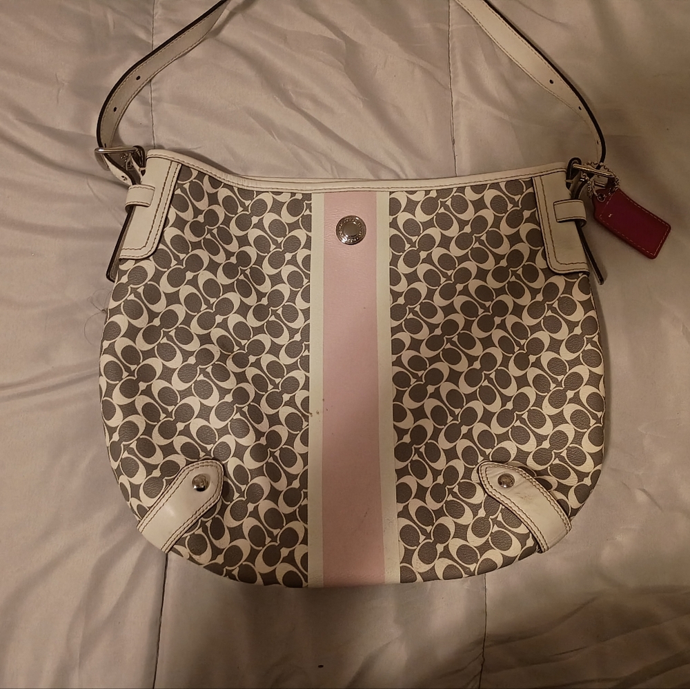 Coach Bag. Gray And White Purse/Red Cloth Inside No#M1082-F16191 - Picture 1 of 5